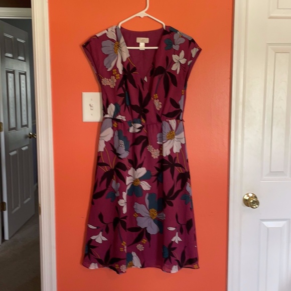 LOFT Dresses & Skirts - Loft Floral Midi Dress
